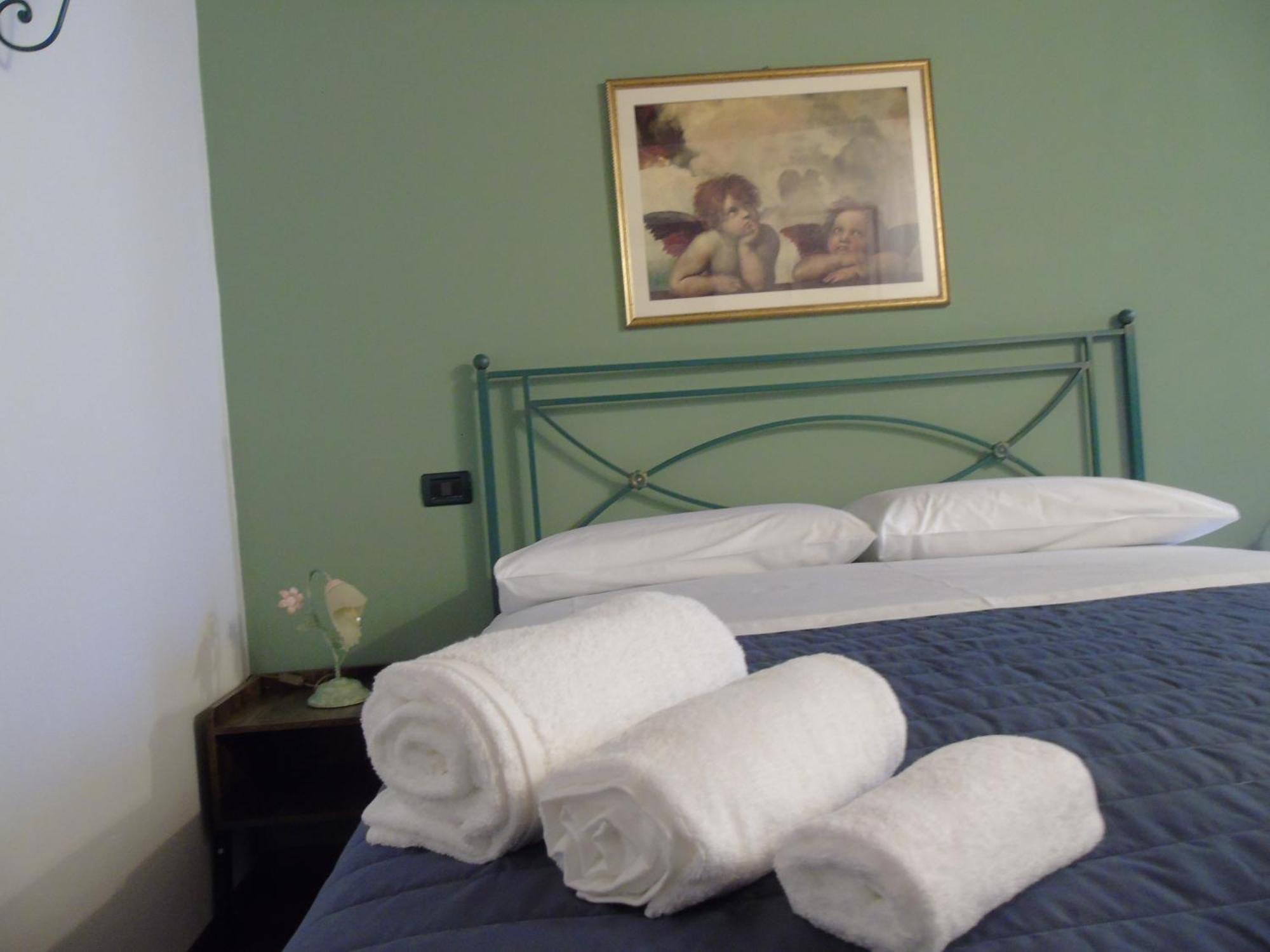 Tasi Apartaments Cento  Esterno foto